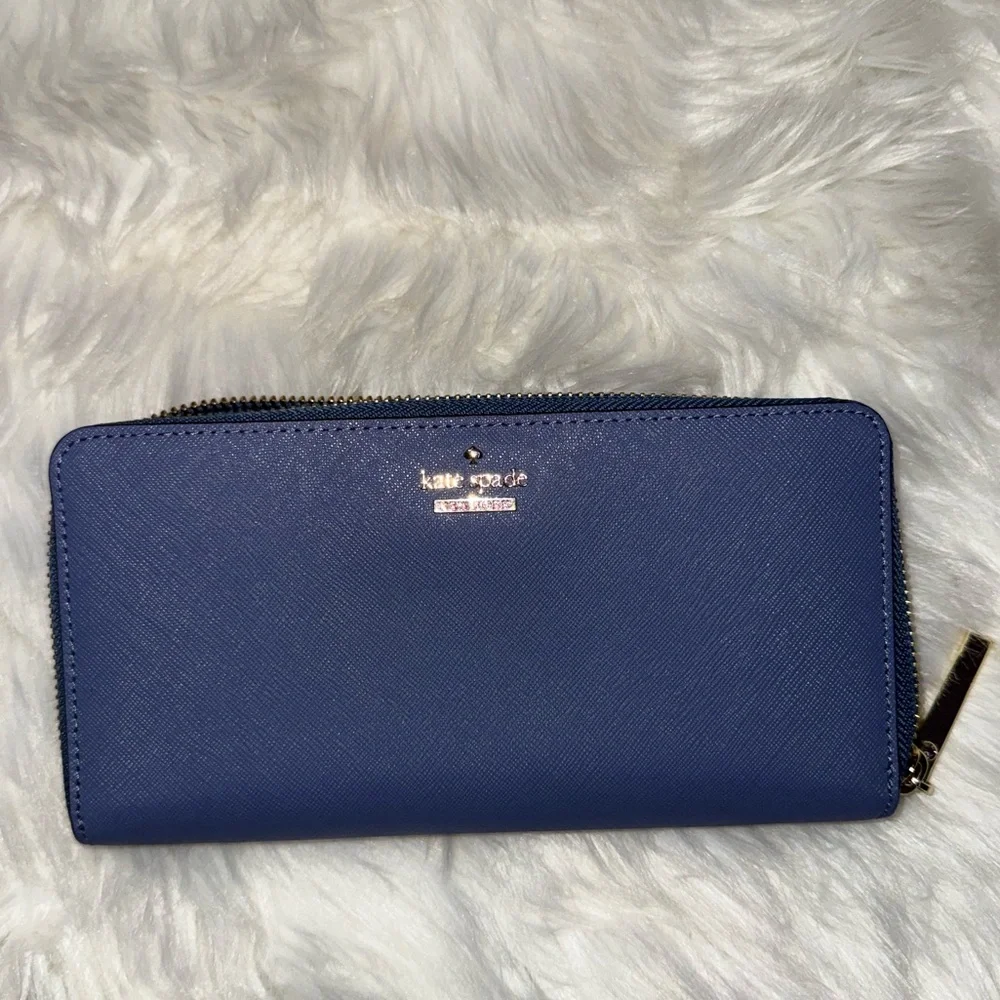 Kate Spade Wallet - Picture 6 of 8